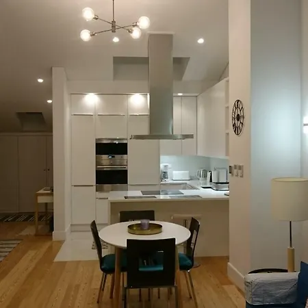 Tauro 195 Near El Corte Ingles *