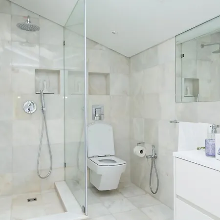 Tauro 195 Near El Corte Ingles