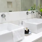 Tauro 195 Near El Corte Ingles Апартаменти *